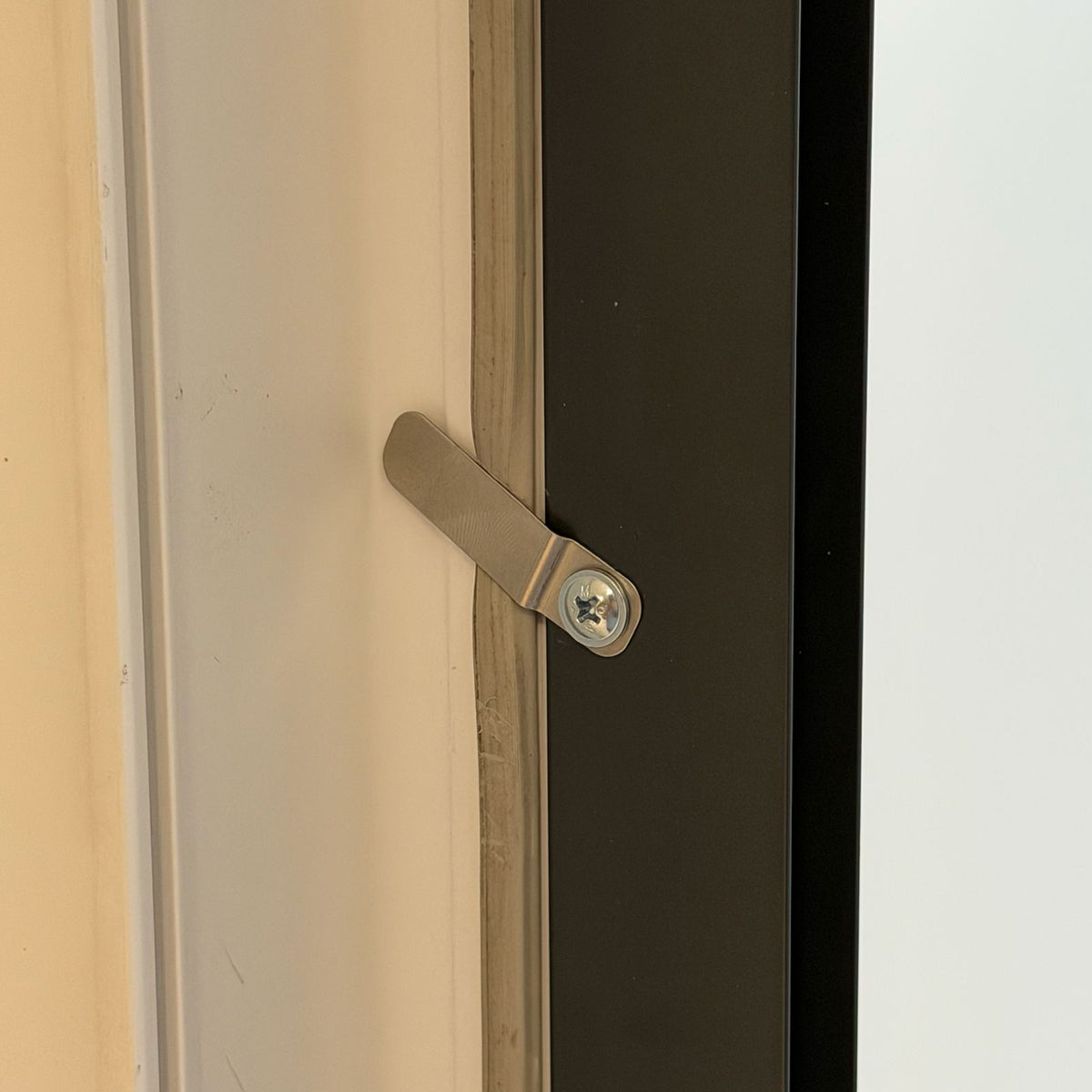 01 -  Klemmen & Klicksystem Fliegengitter & Insektenschutz nach Maß für Tür & Fenster